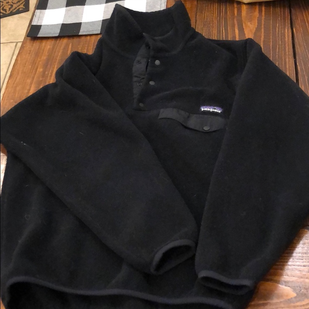 🔥black adult Patagonia pullover size XS